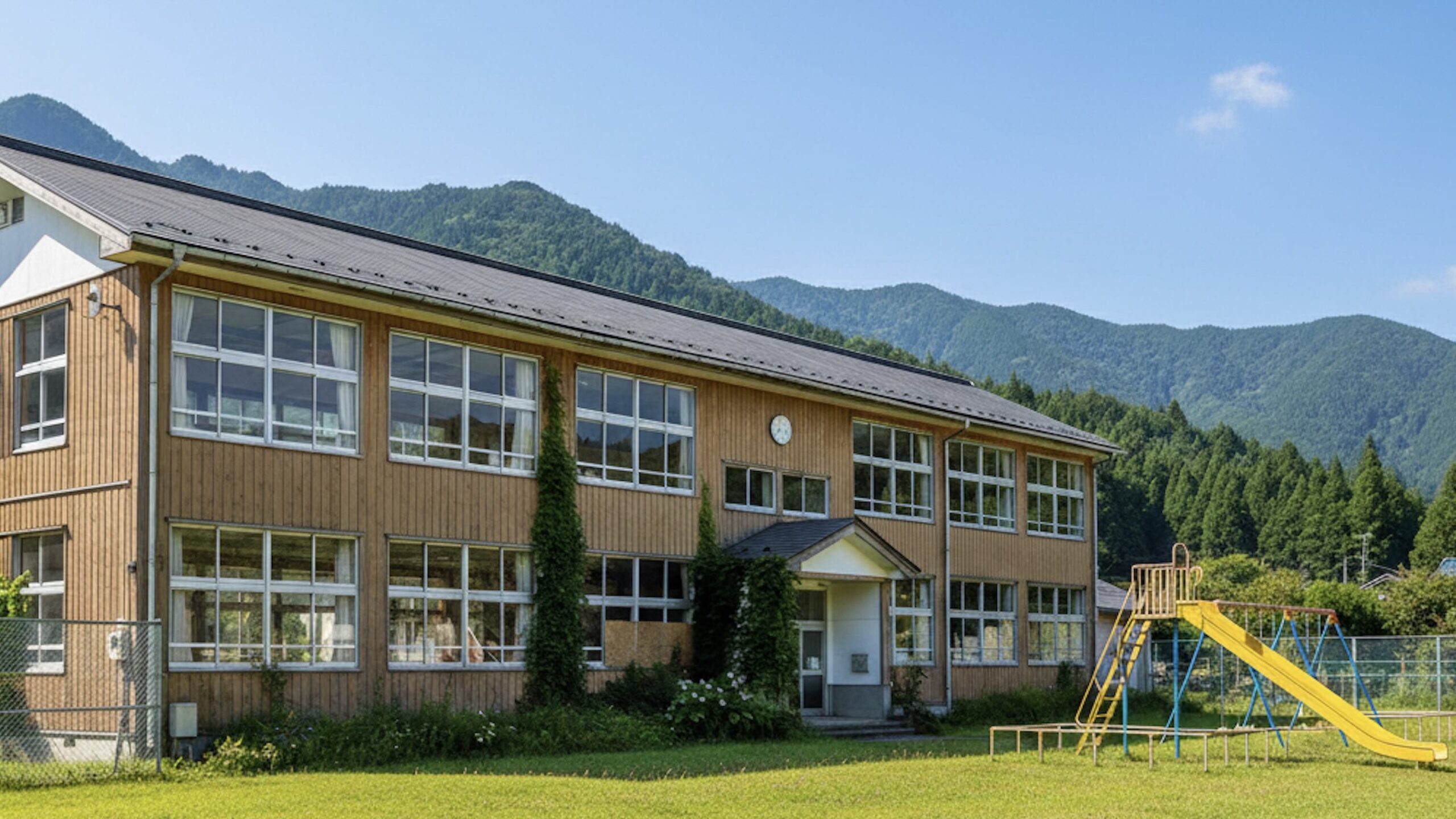 廃校・空き家が外国人材の村に？地方創生と人手不足解消を両立する新たな試み